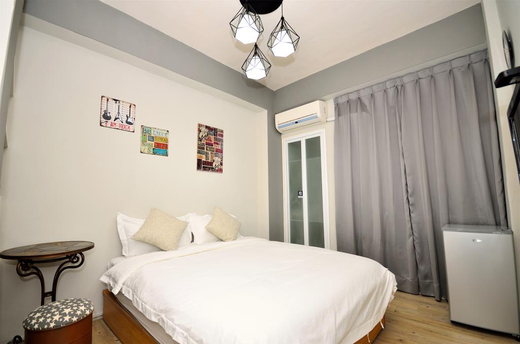 Hotel Fj Beautiful à Taichung Extérieur photo