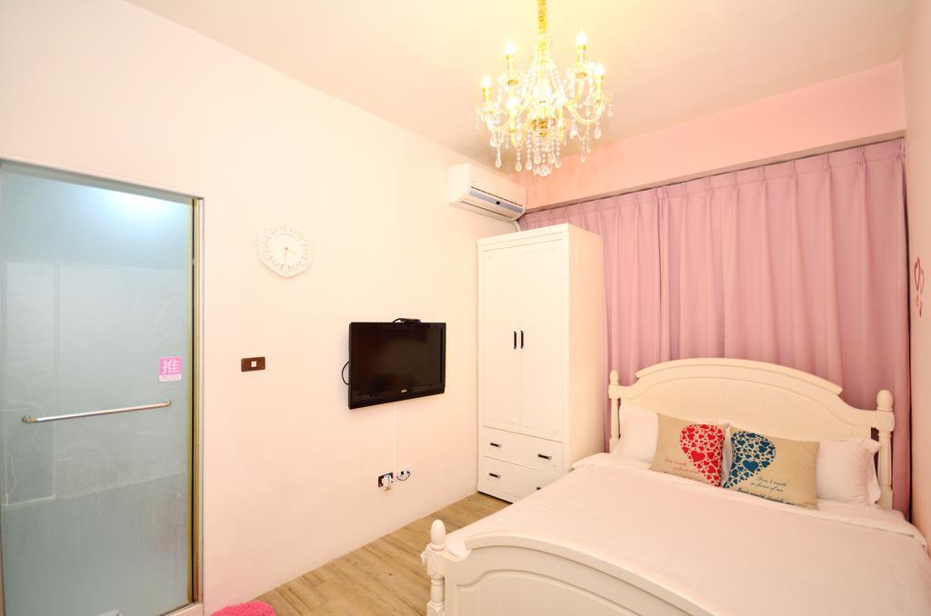 Hotel Fj Beautiful à Taichung Extérieur photo