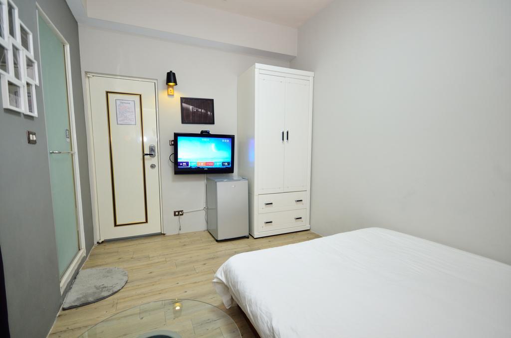 Hotel Fj Beautiful à Taichung Extérieur photo